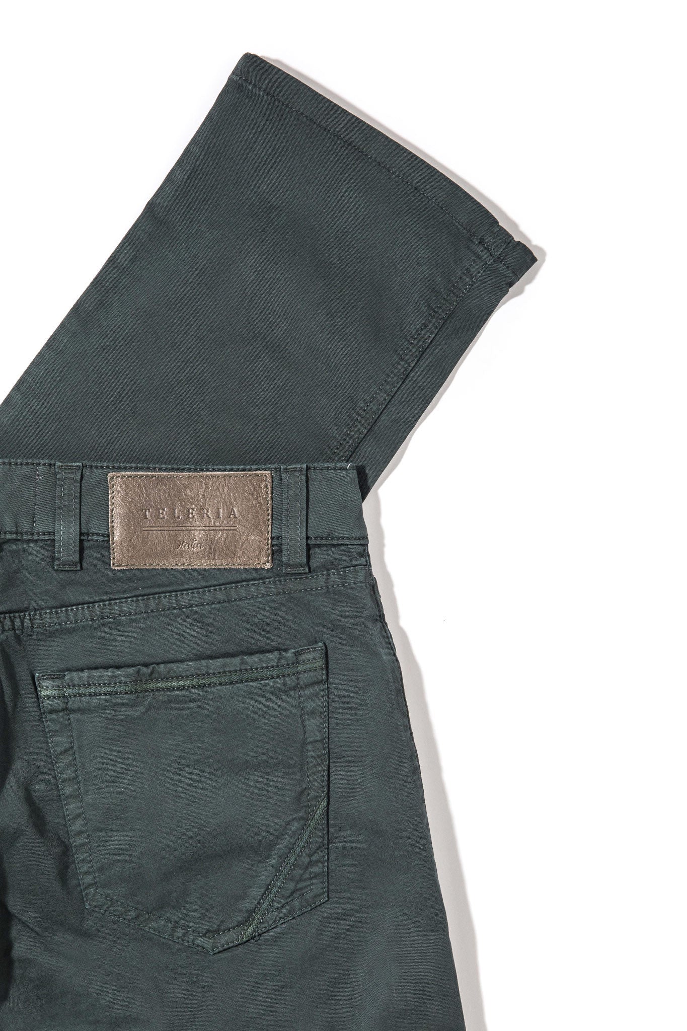 Fowler Ultralight Performance Pant In Verde Loden - Image 3