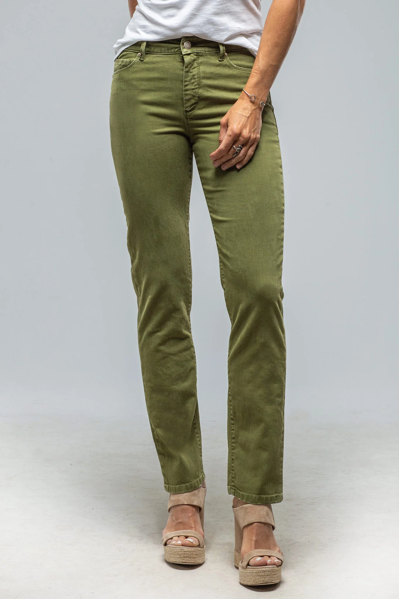 Jonesy Straight Cropped Jean In Avocado - Image 3