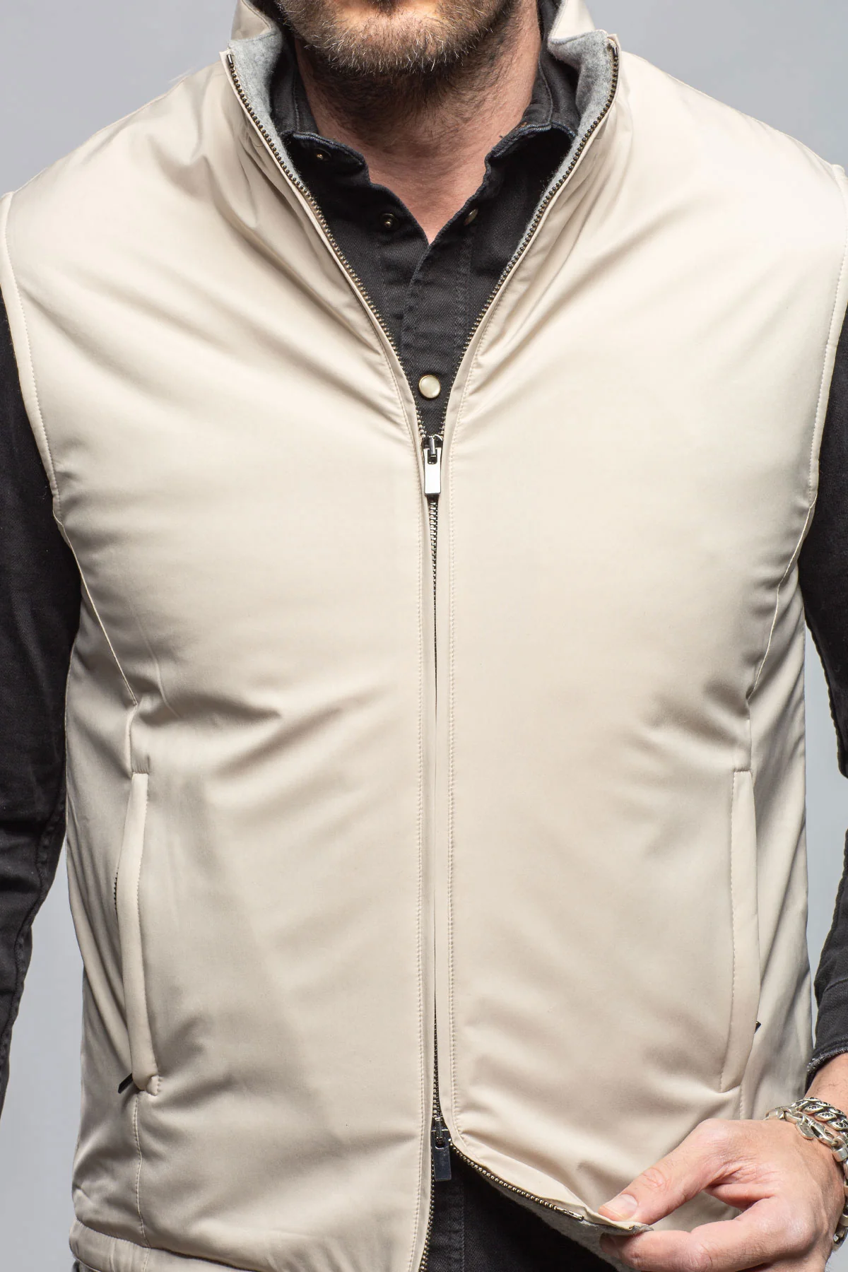 Luis Technical Vest - Image 5
